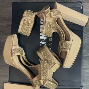 Fashion Nova Glamrock5 Platform Heels - Nude - Size 9